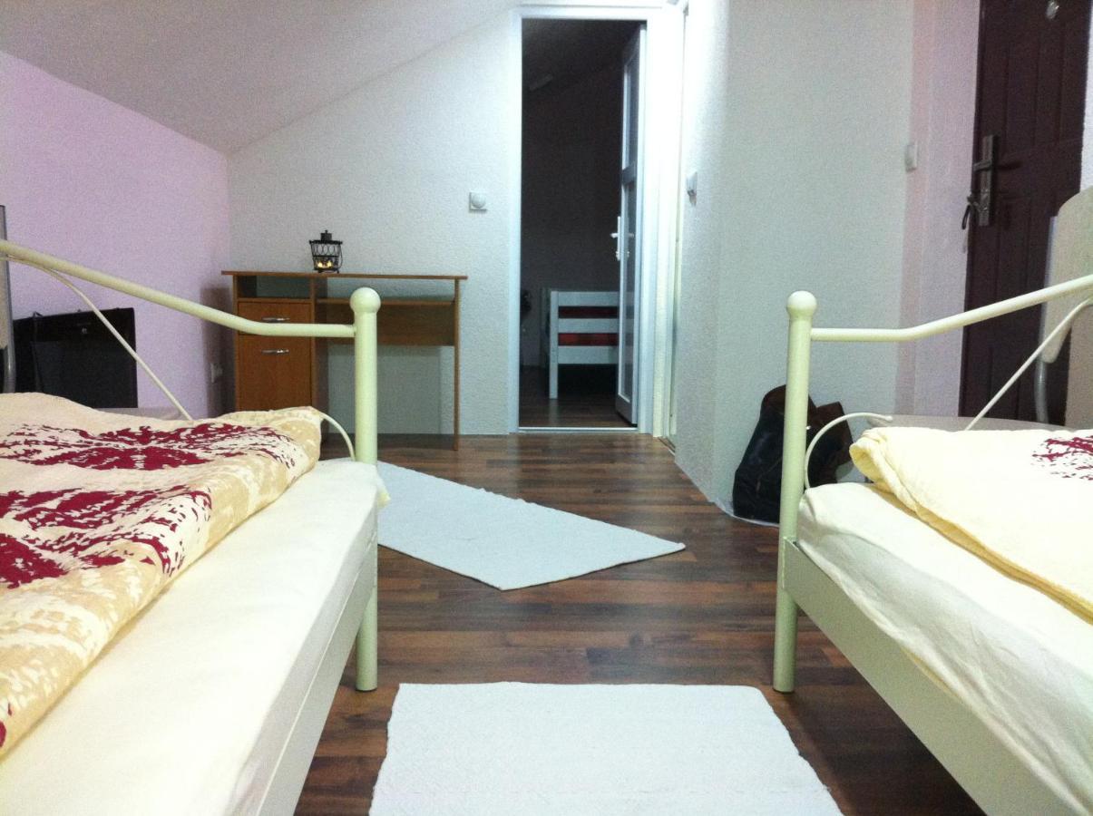 Pansion Zeyno Hotel Sarajevo Habitación foto